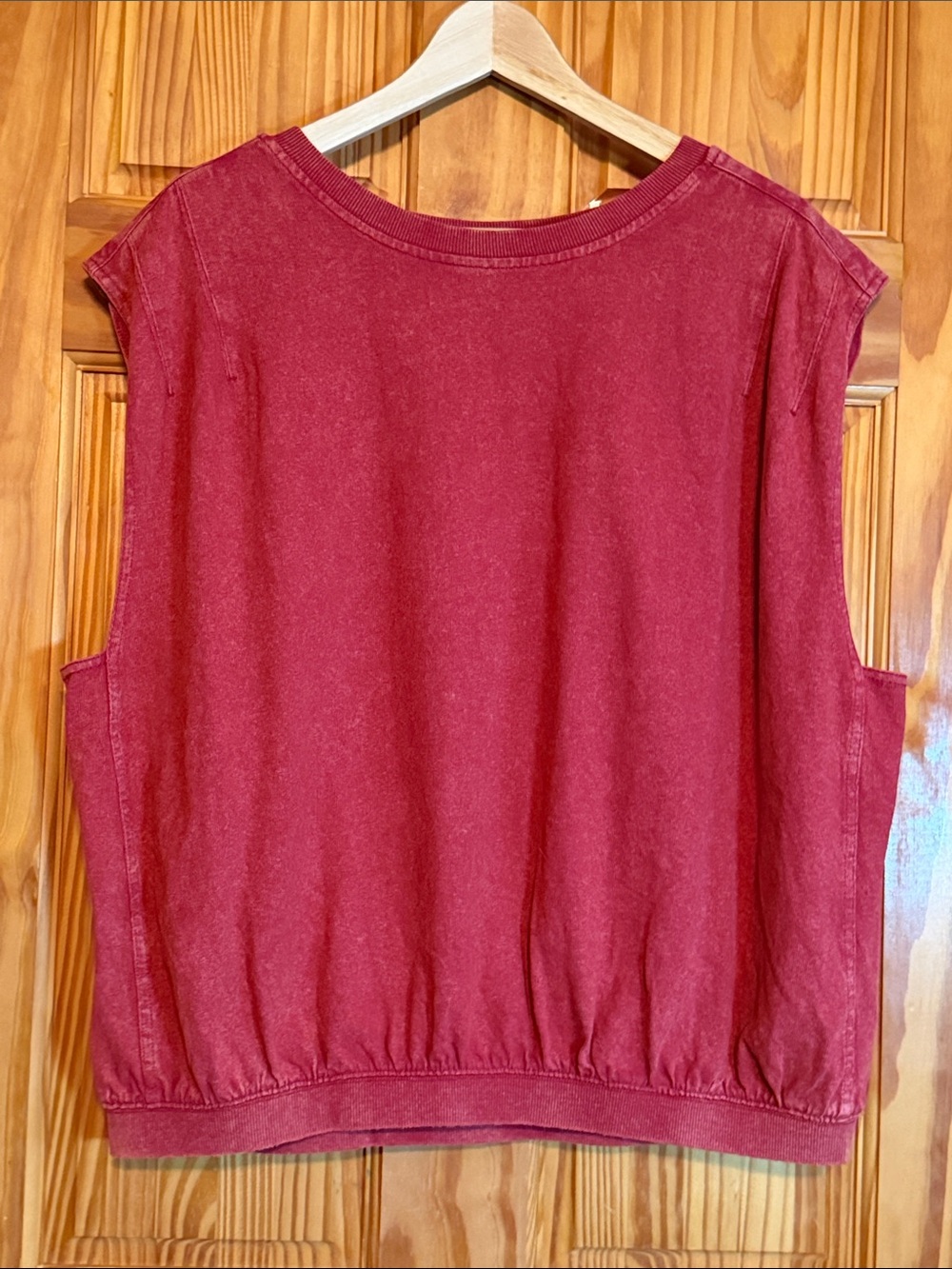 Women's Red Sleeveless Pullover Top